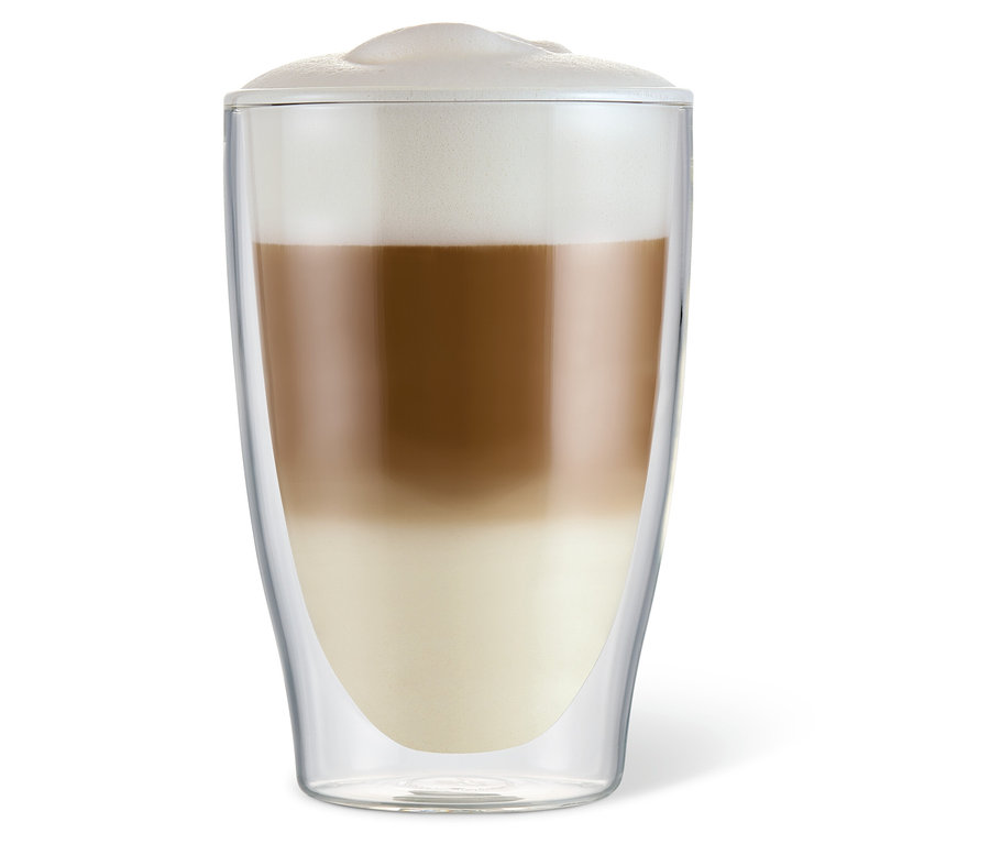 Latte macchiato dans un verre à double paroi.