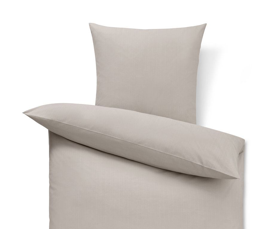 Parure de lit beige en flanelle noble (taille normale et grande taille) et oreiller.