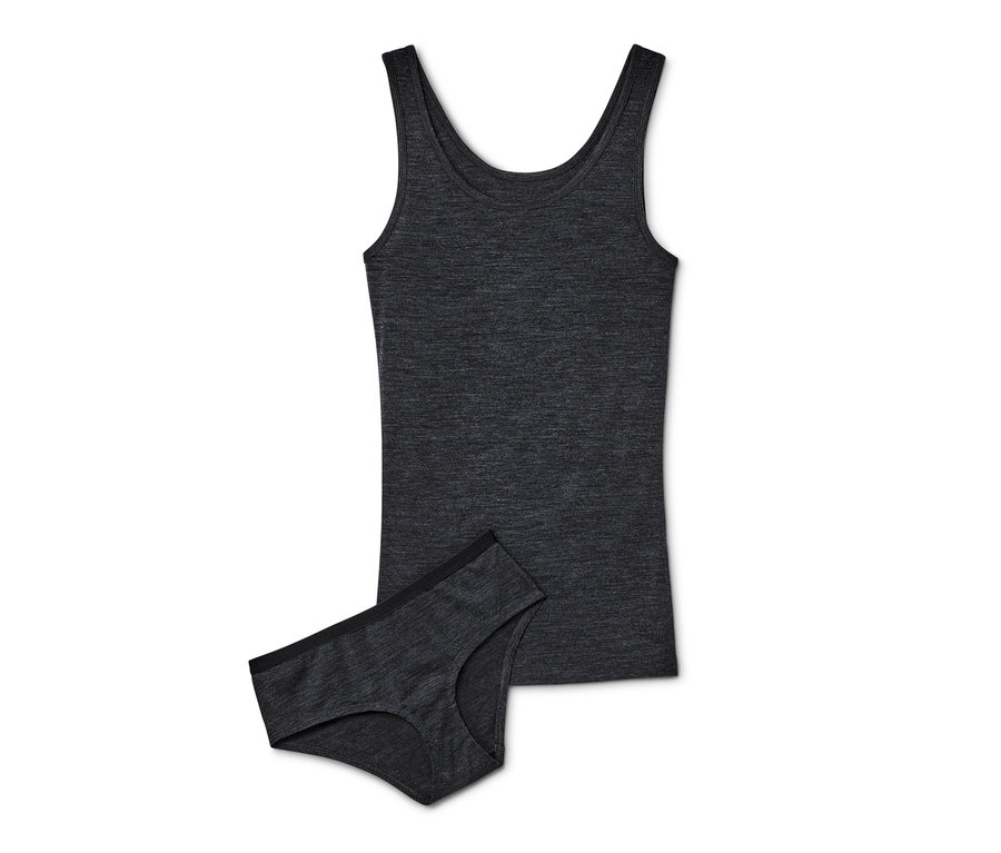 Sous-vêtements gris foncé en laine certifiée RWS, un débardeur et une culotte, posés sur un fond blanc.