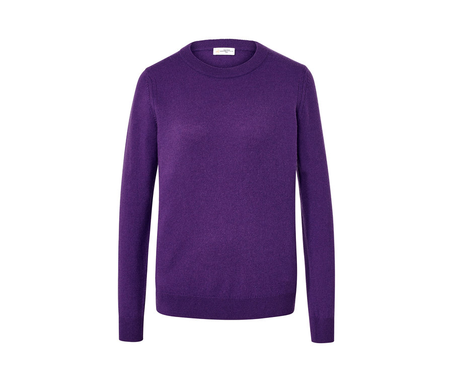 Pull violet en maille fine avec du cachemire.