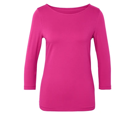 Gros plan sur un t-shirt à manches longues rose pour femmes.