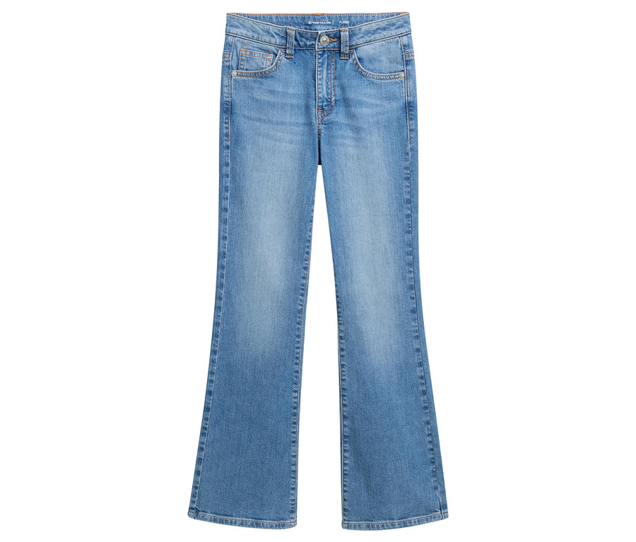 Un jean Tom Tailor pour enfant, de couleur claire et à pattes d'éléphant, est posé à plat sur un fond blanc.