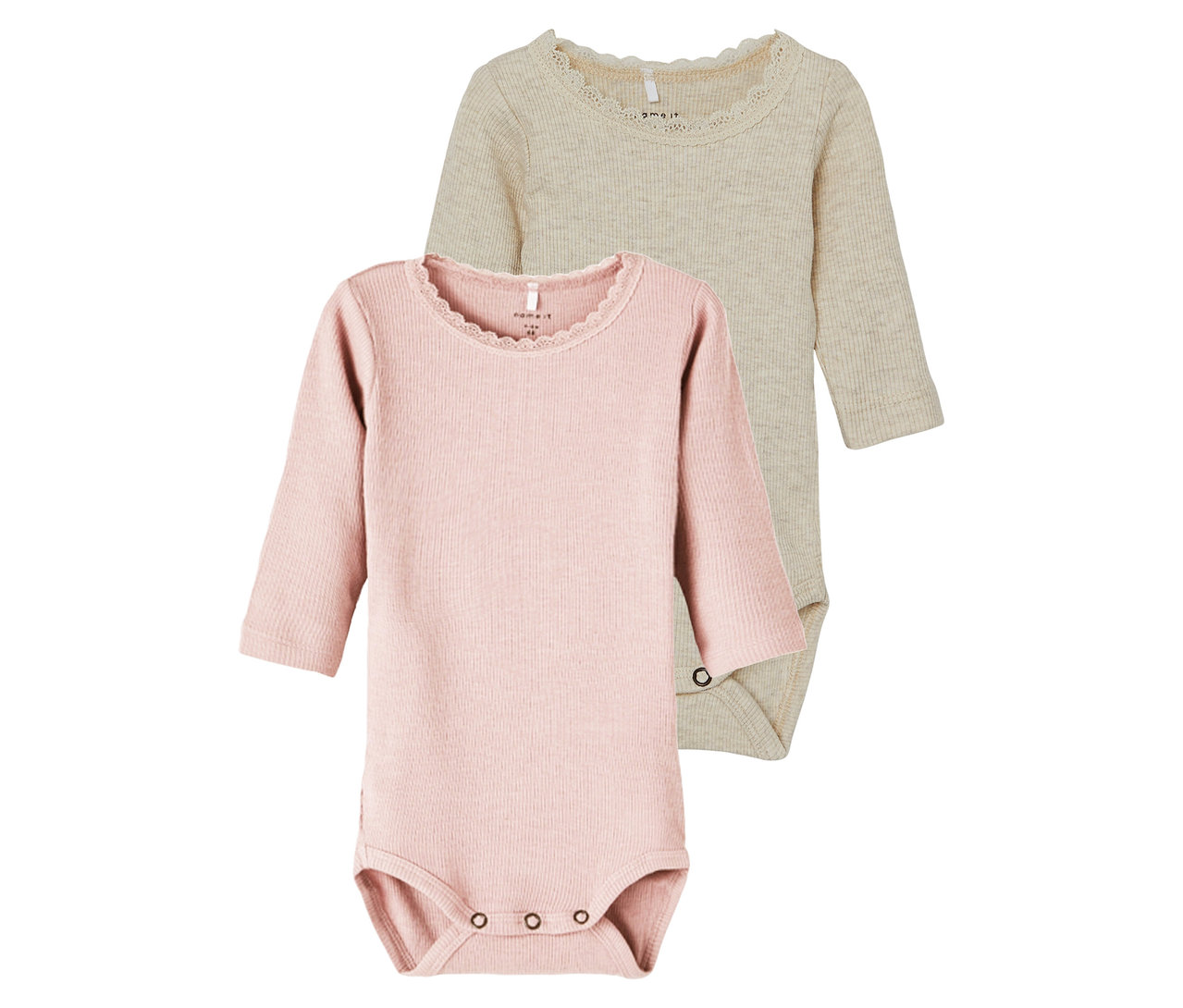 Deux bodies pour bébé NAME IT, keepsake lilac, sont superposés.