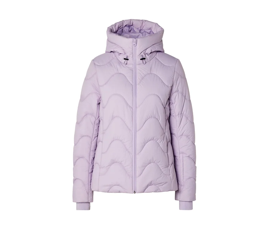 Doudoune lilas avec un motif matelassé ondulé, une capuche et une fermeture éclair intégrale.