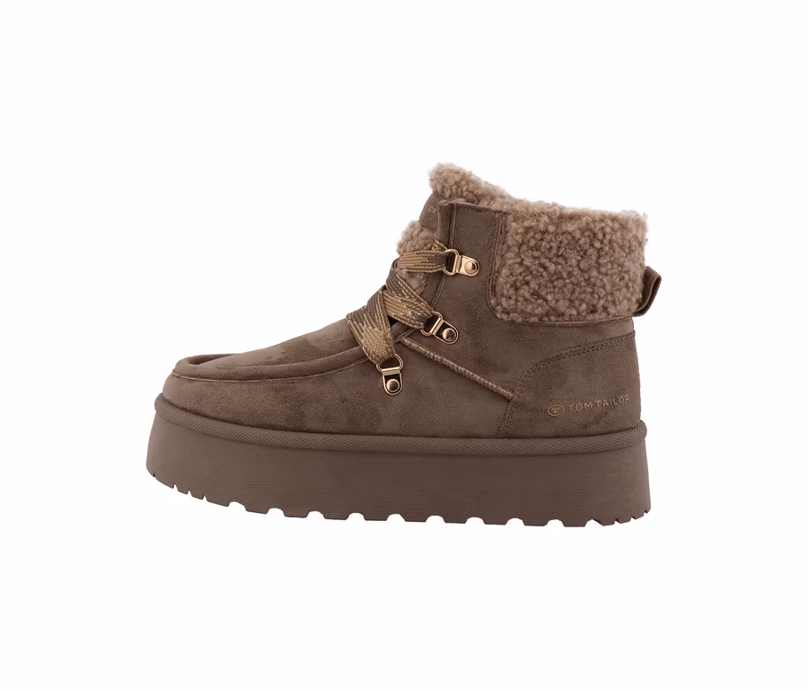 Bottes à semelle compensée Tom Tailor marron avec doublure en fausse fourrure, lacets et semelle épaisse.