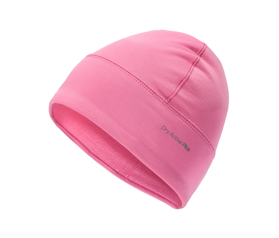 Bonnet rose avec l'inscription « Dry Active Plus », doublé de polaire à l'intérieur.