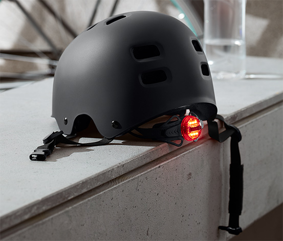 Casque de vélo avec feu arrière à LED, noir