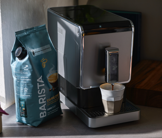 Machine à café entièrement automatique de Tchibo « Esperto Caffè 1.1 », gris argent