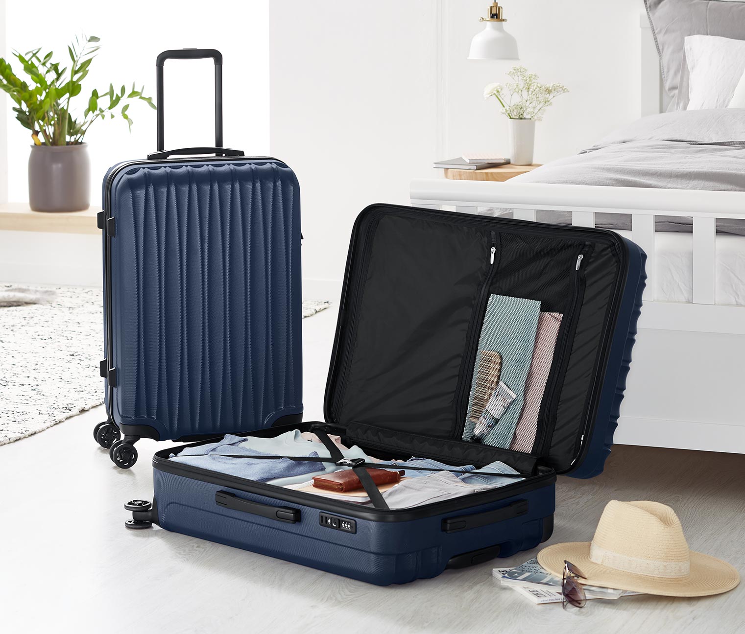 Lot de valises rigides, grande et petite