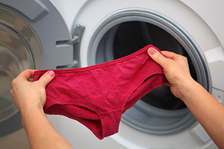 La température à laquelle vous pouvez laver votre culotte dépend du matériau.