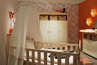 La tablette à langer doit pouvoir être retirée de la commode une fois que votre enfant a grandi.