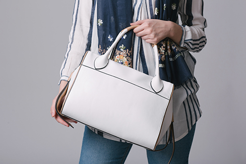 Avec un bon entretien, votre sac en cuir restera souple et durable pendant longtemps.