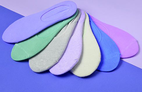 Notre label GUT GEMACHT (traduction : FABRIQUE AVEC SOIN) vous montre que les chaussettes ont été fabriquées à partir de textiles durables.