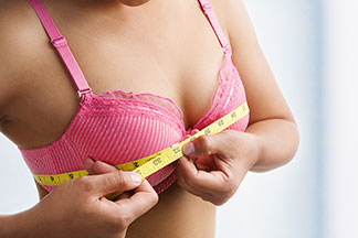 Grâce à notre guide des soutiens-gorge, nous vous aiderons à déterminer la bonne taille de soutien-gorge.