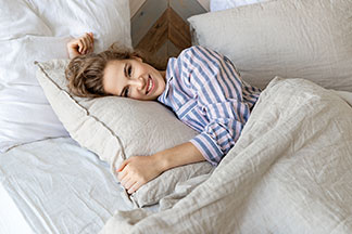 Avant d’acheter une tenue de nuit, vous devriez faire attention à choisir une matière de bonne qualité et une coupe bien adaptée.