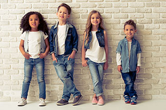 Les jeans pour enfant sont très utiles et sont très appréciés des petits.