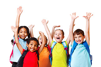 Les t-shirts et tops pour enfants de Tchibo sont produits de manière durable à partir de matières biologiques de haute qualité.